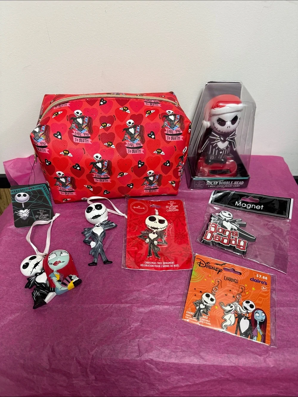 The Nightmare Before Christmas 'Love You To Death' Red Cosmetic Bag NWT
